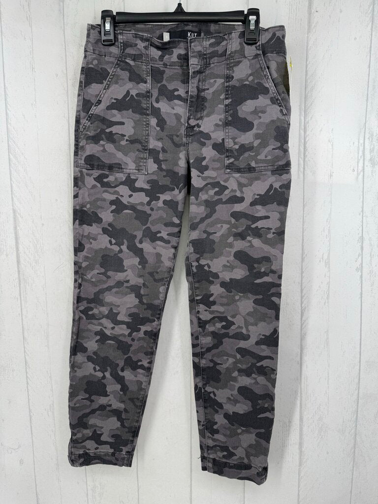 8 camo print straight leg jean