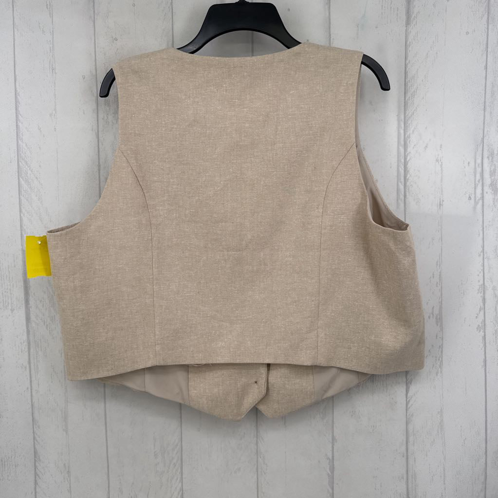 R40 XL linen vest