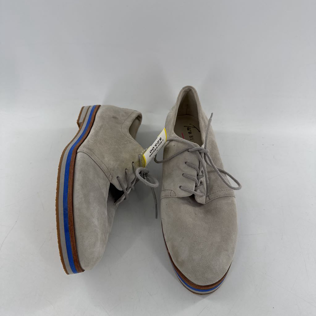 7 lace-up loafer