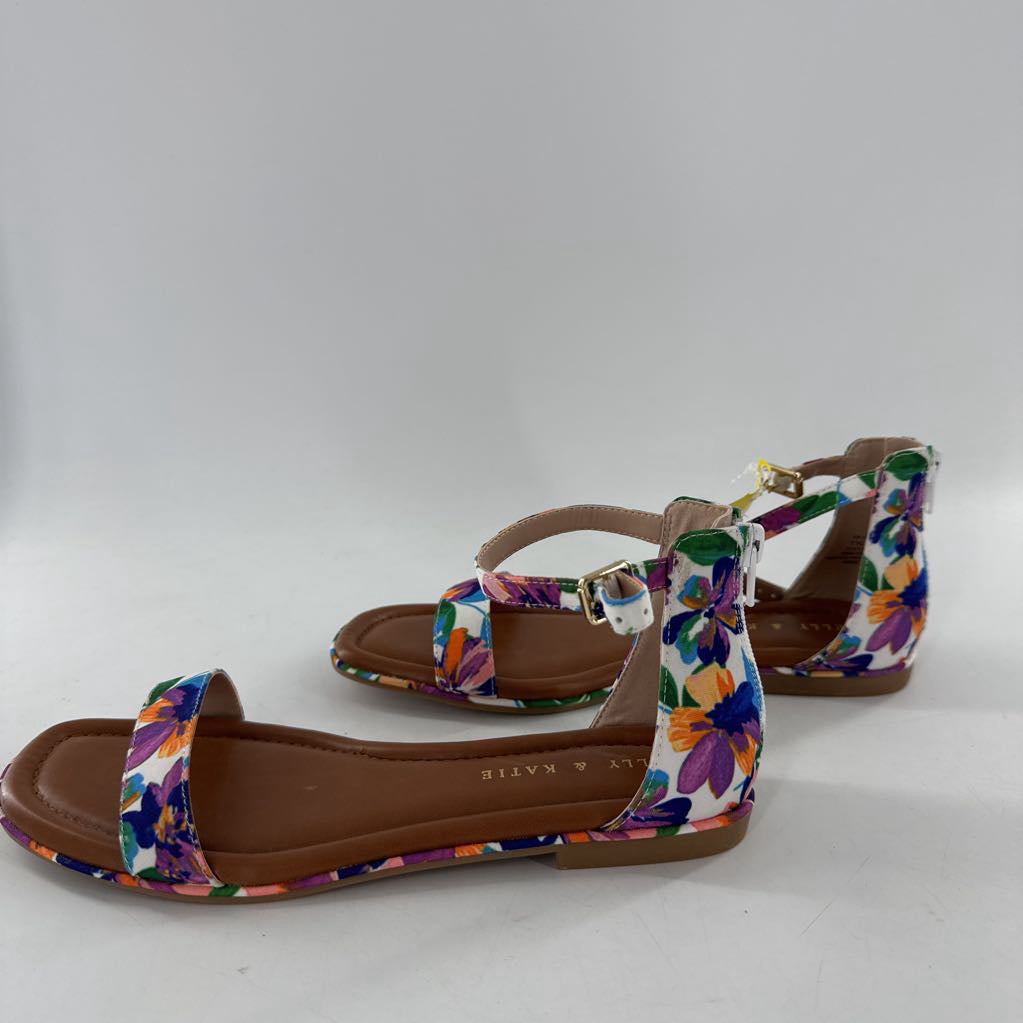 7.5 flo print ankle zip sandal