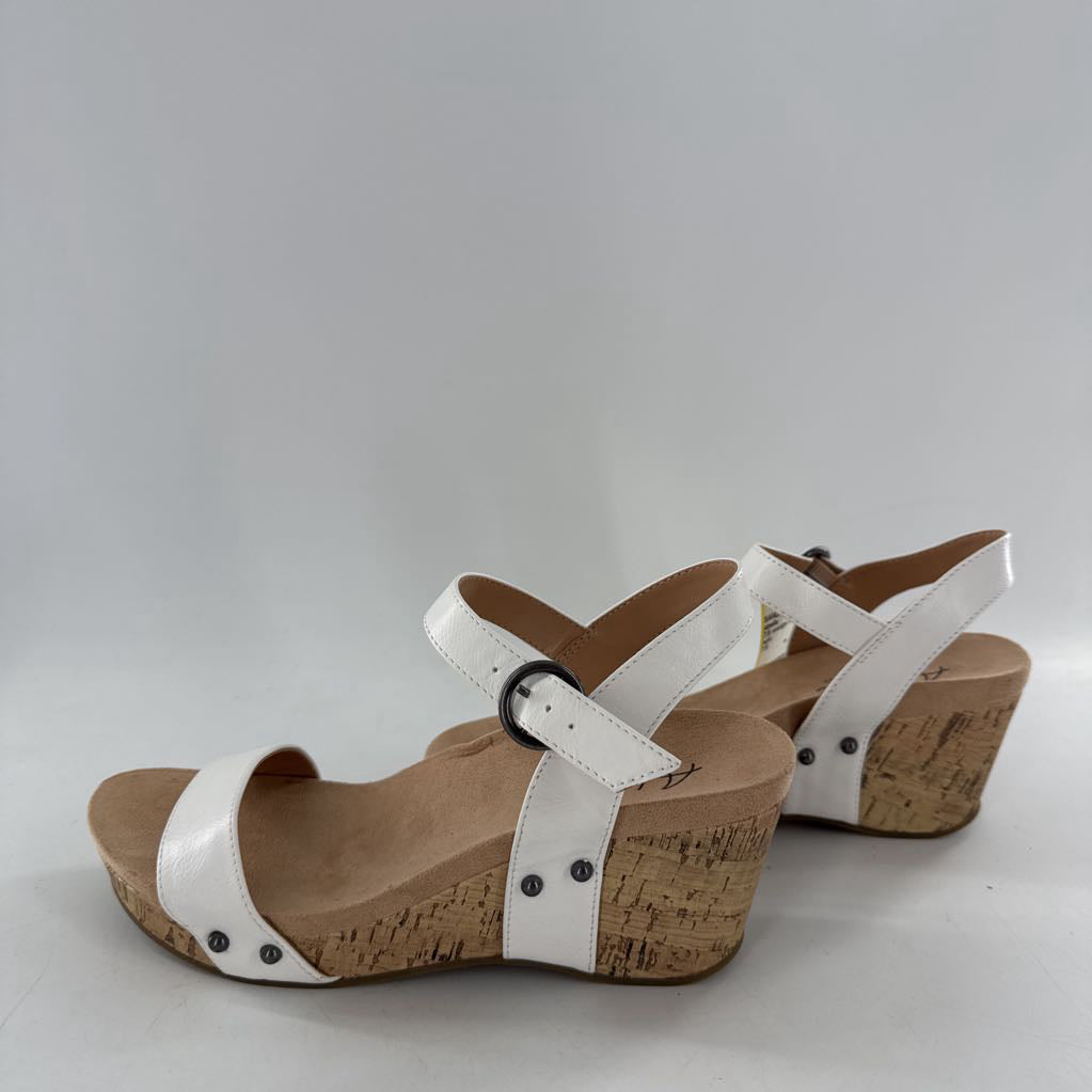 7.5 wedge heel sandal