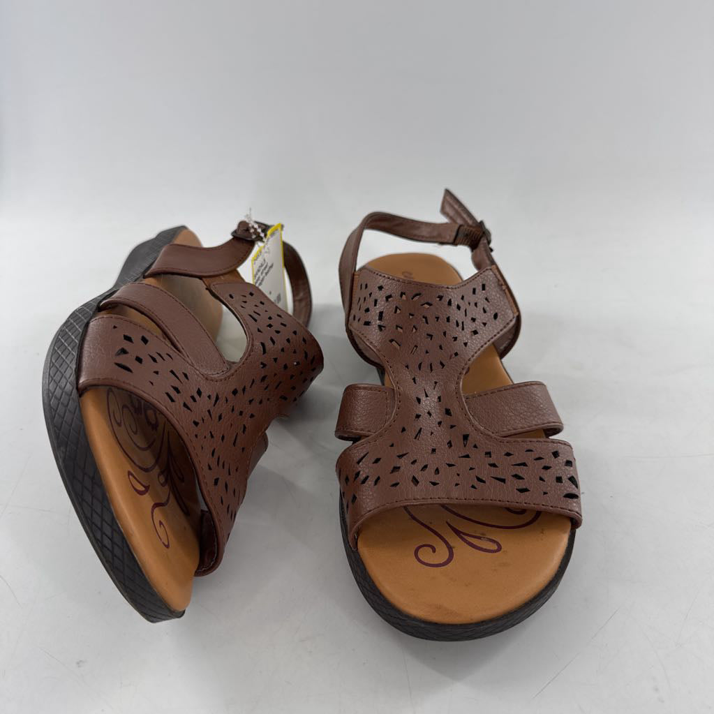 7 vegan leather sandal