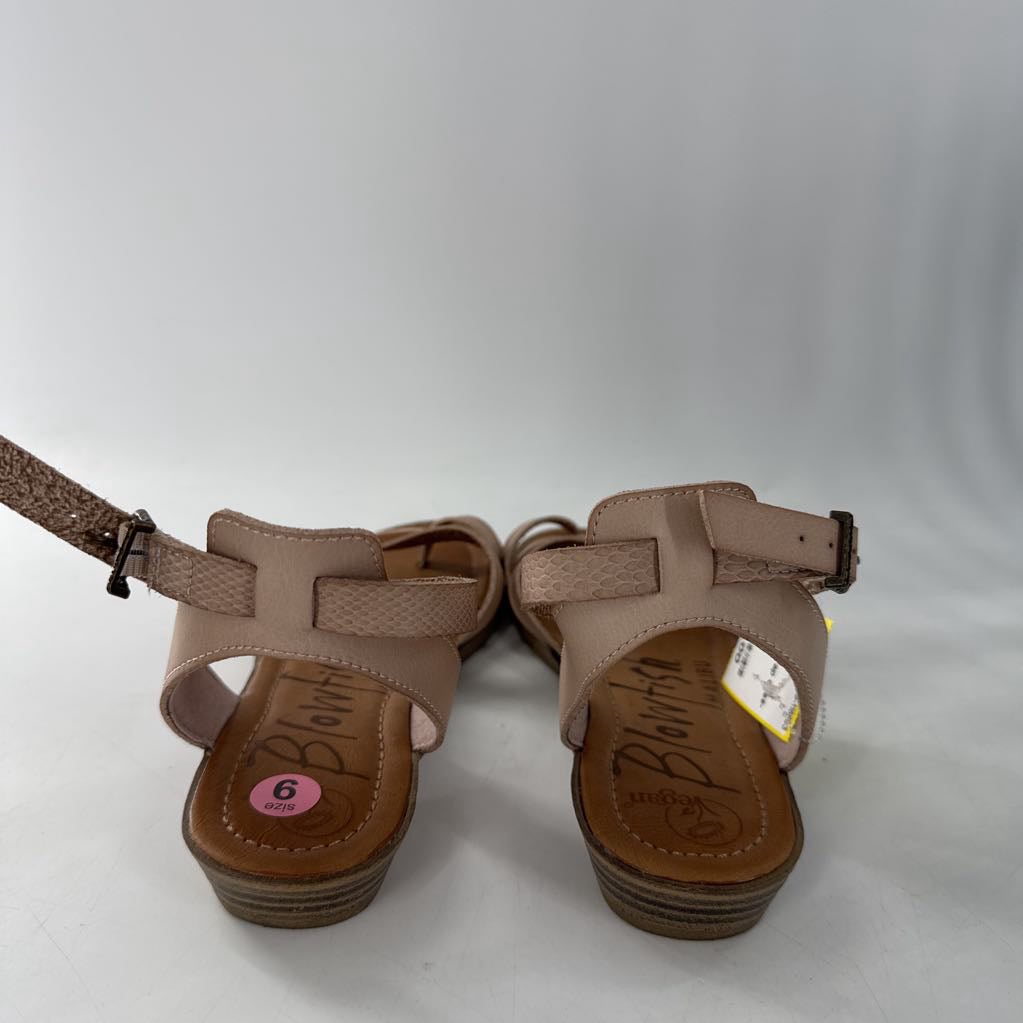 9 ankle strap criss-cross sandal