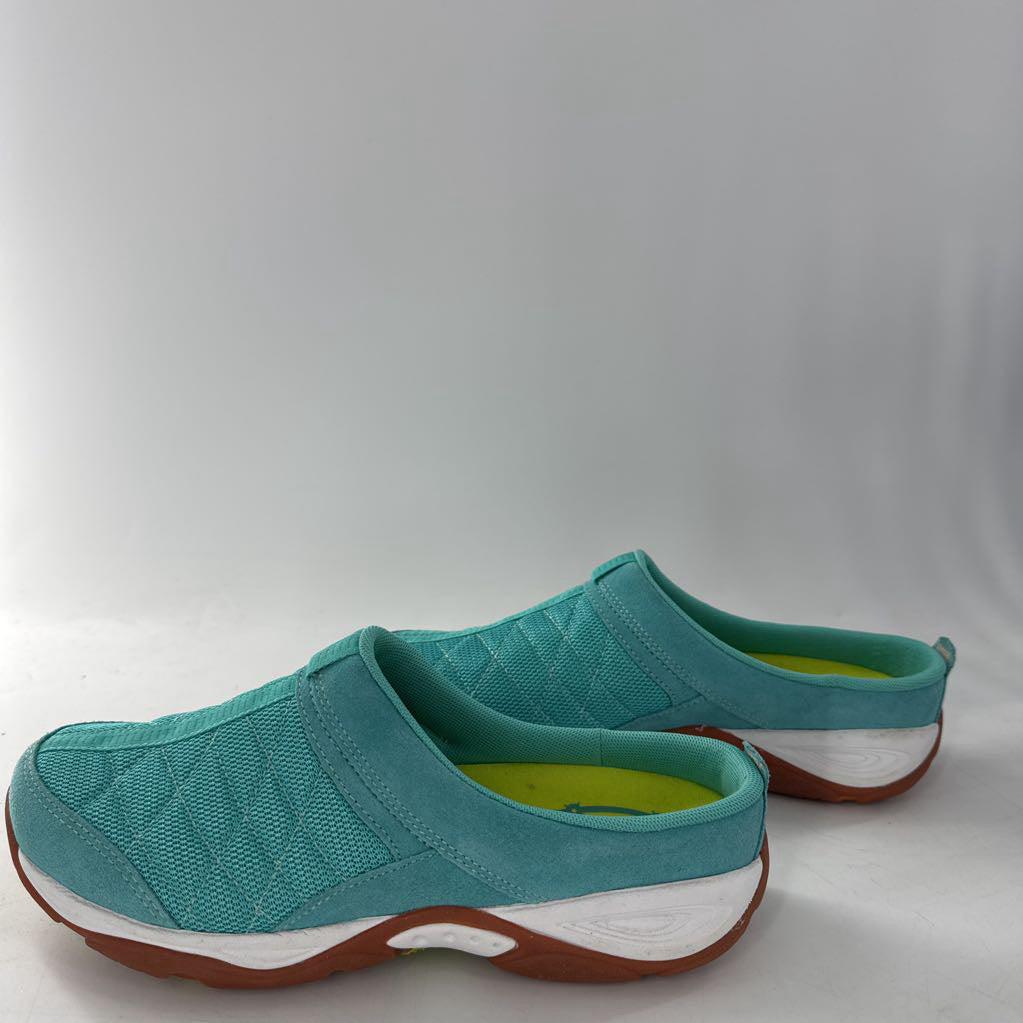 9 slip-on clogs