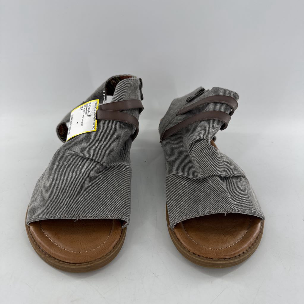 10 canvas upper side zip sandals