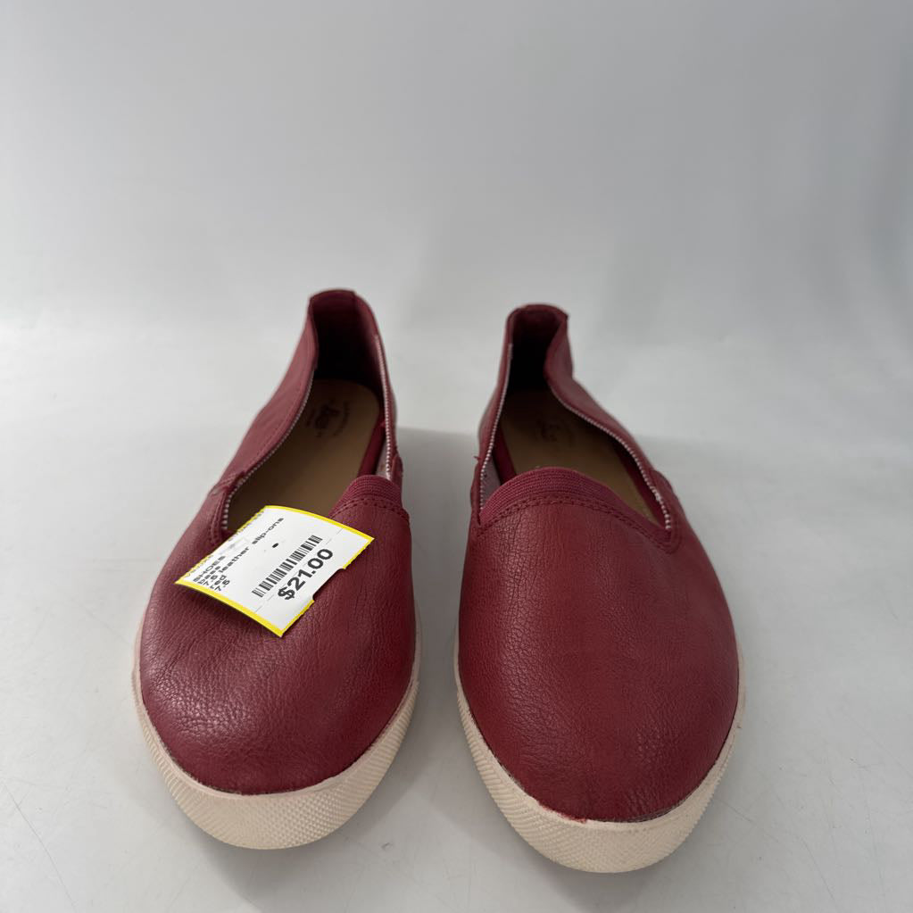 7.5 leather slip-ons