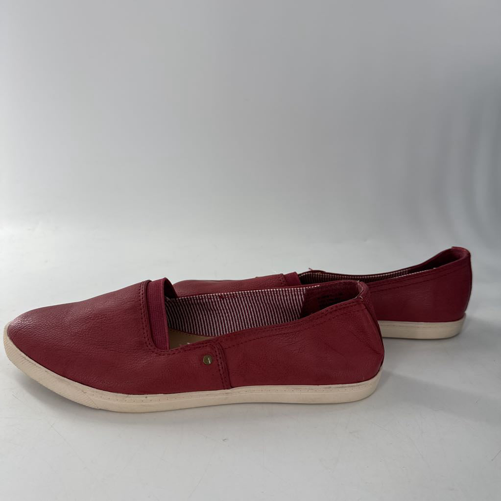 7.5 leather slip-ons