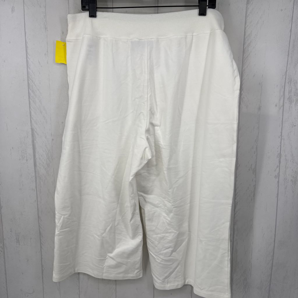 L pull-on crop pant