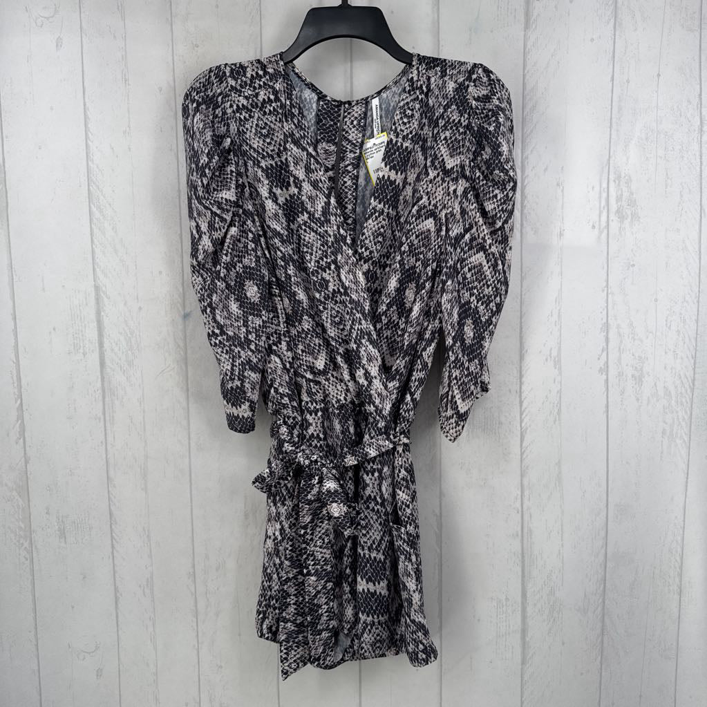 L python print belted 3/4 slv romper