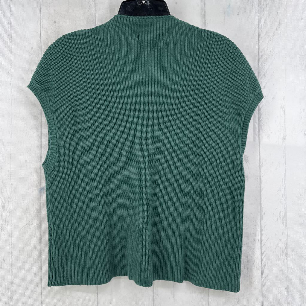 M sweater vest