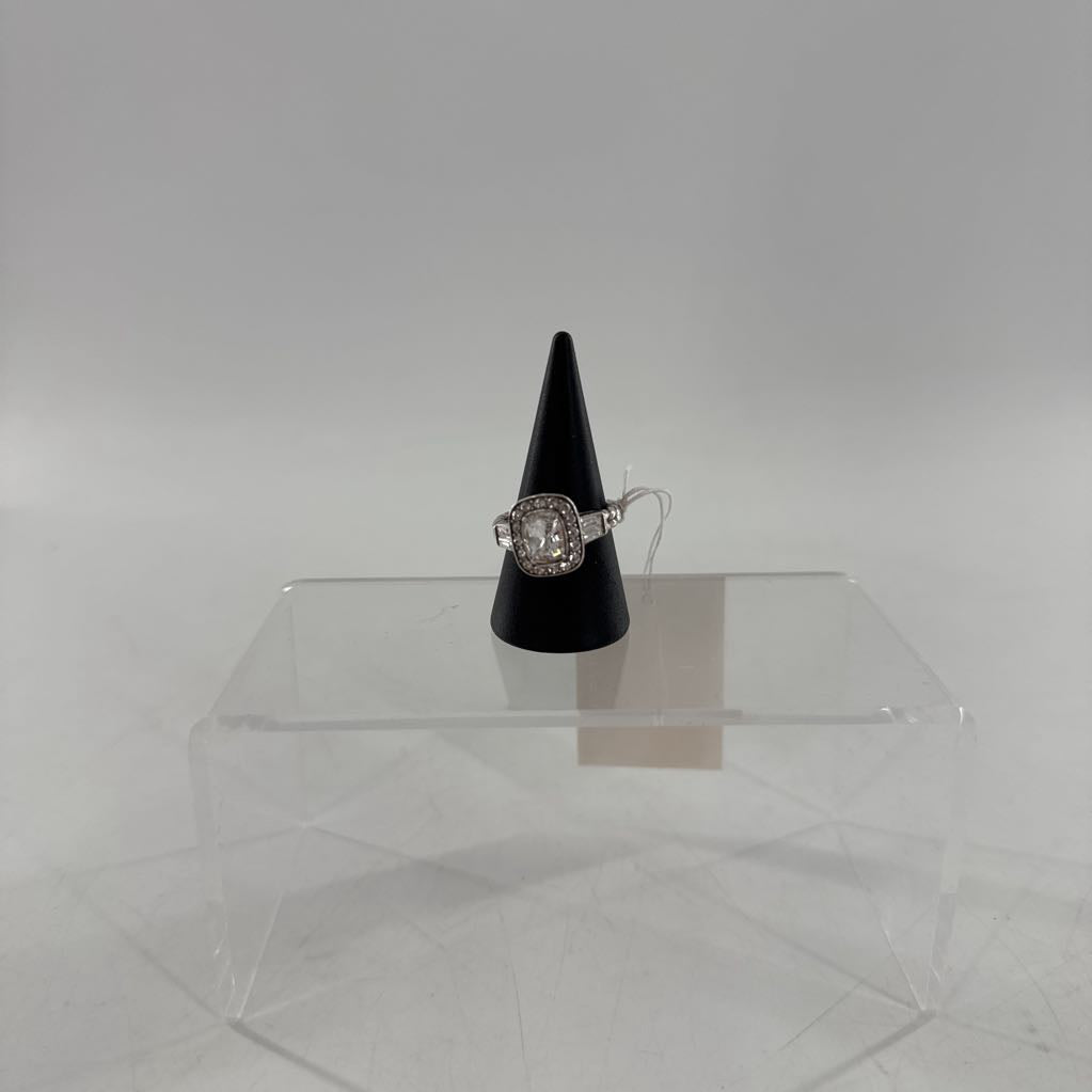 sz7 silver cushion cut cz ring