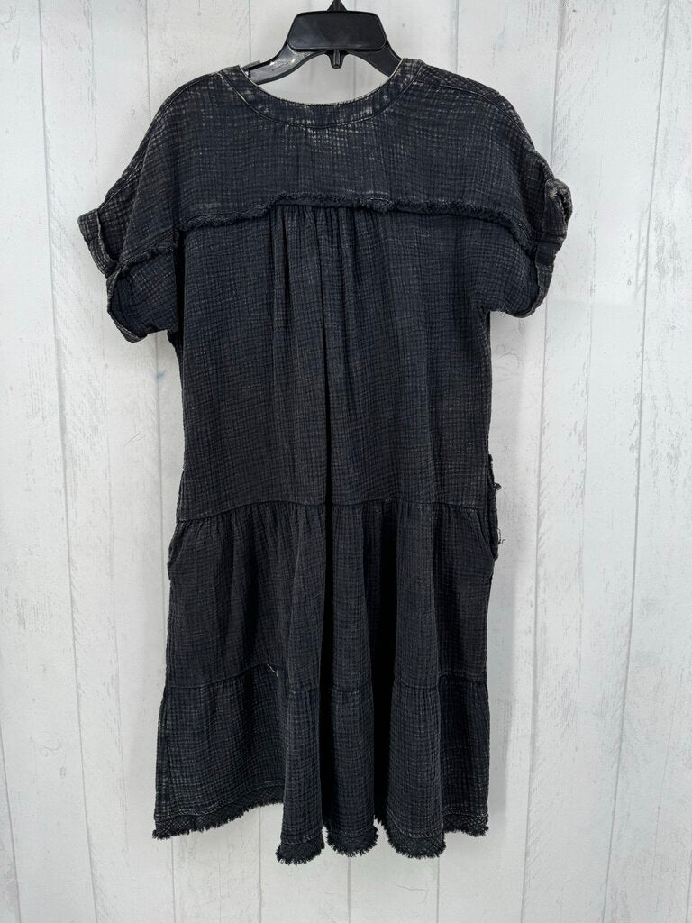 S/M gauze split neck tiered s/s dress