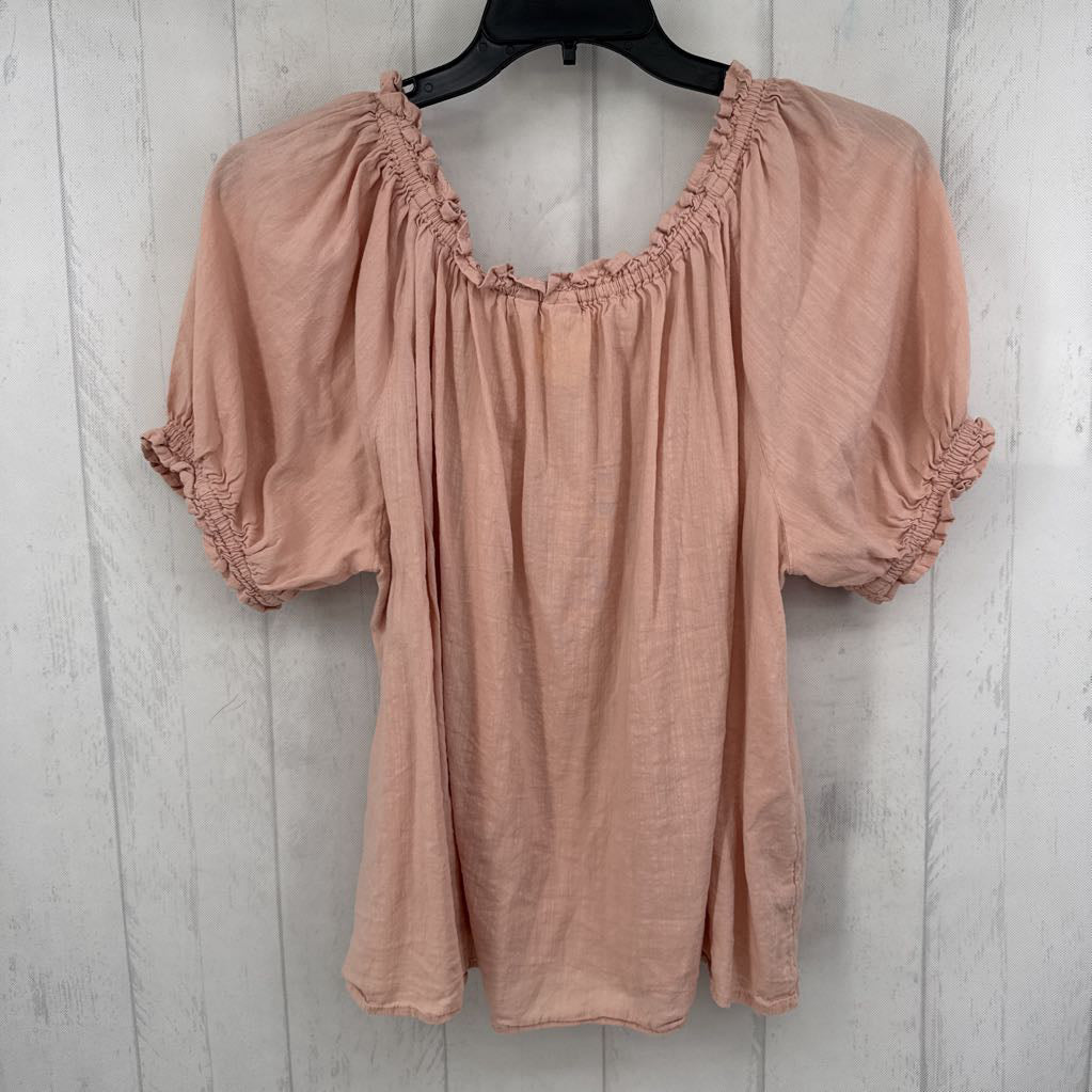 L smocked trim s/s top