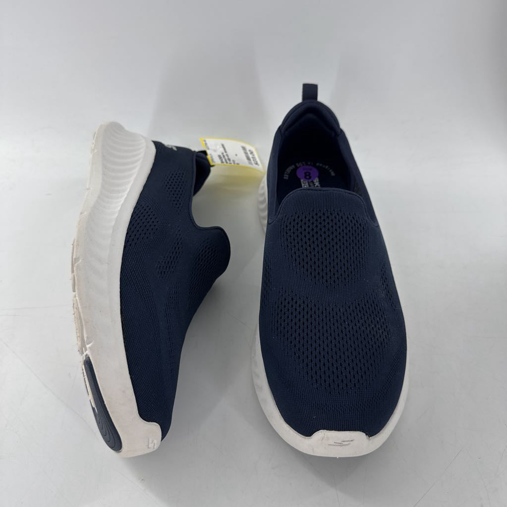 8 slip-on sneaker