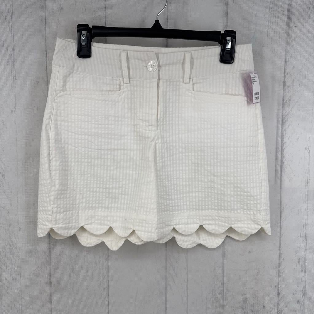 2 seersucker scalloped trim shorts