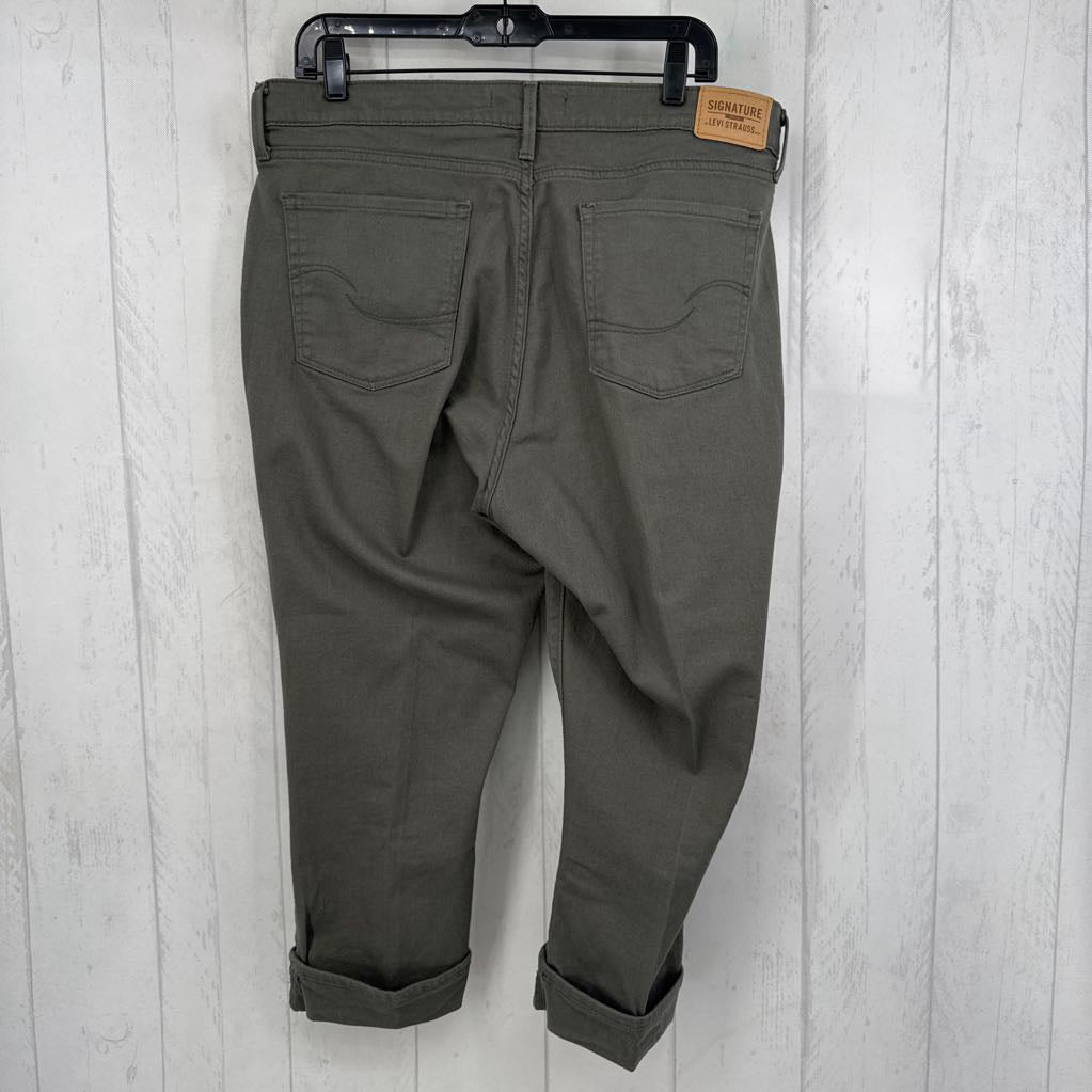 16 mid-rise capris