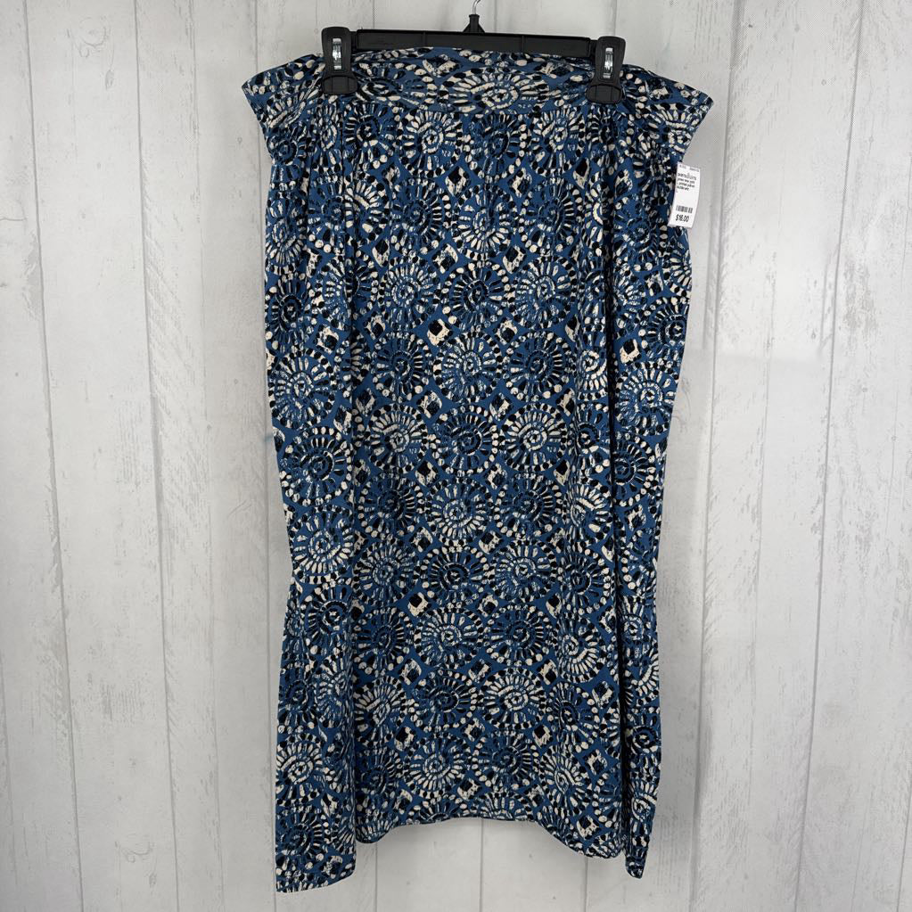 L printed pull-on skirt