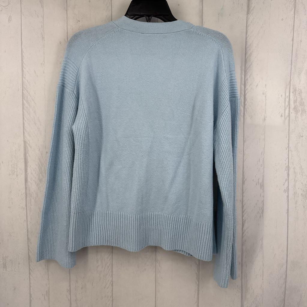 R55 M button front cardi