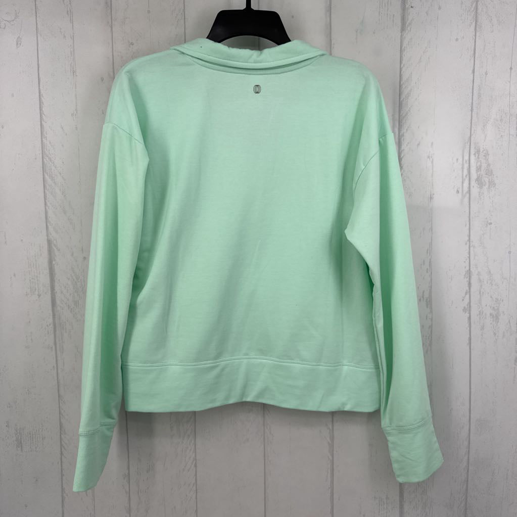 M split neck sweatshirt