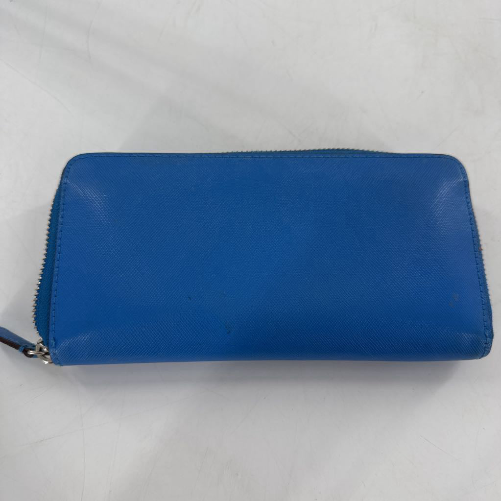 zip around accordion wallet