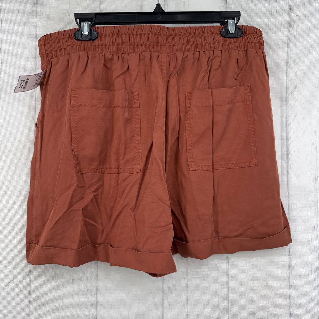 L cuff drawstring shorts