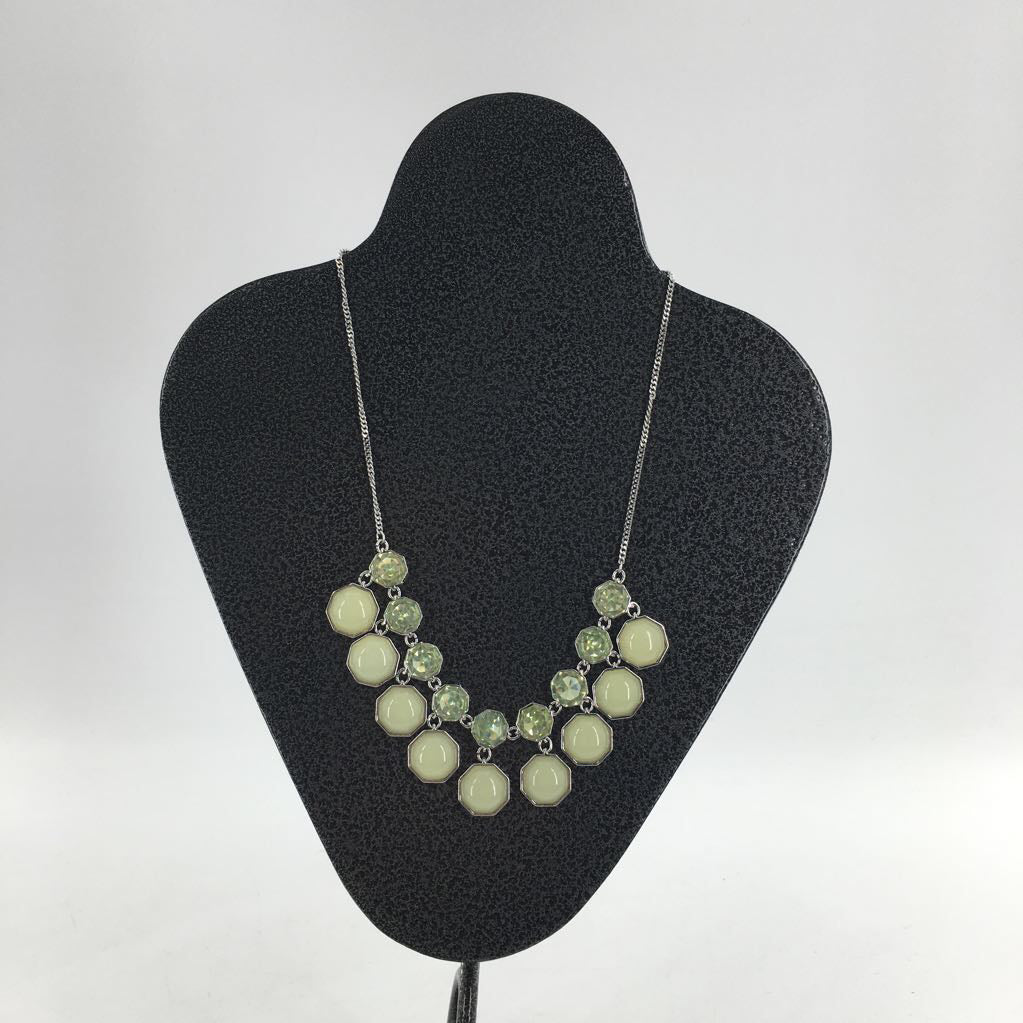 silver tone green stone necklace