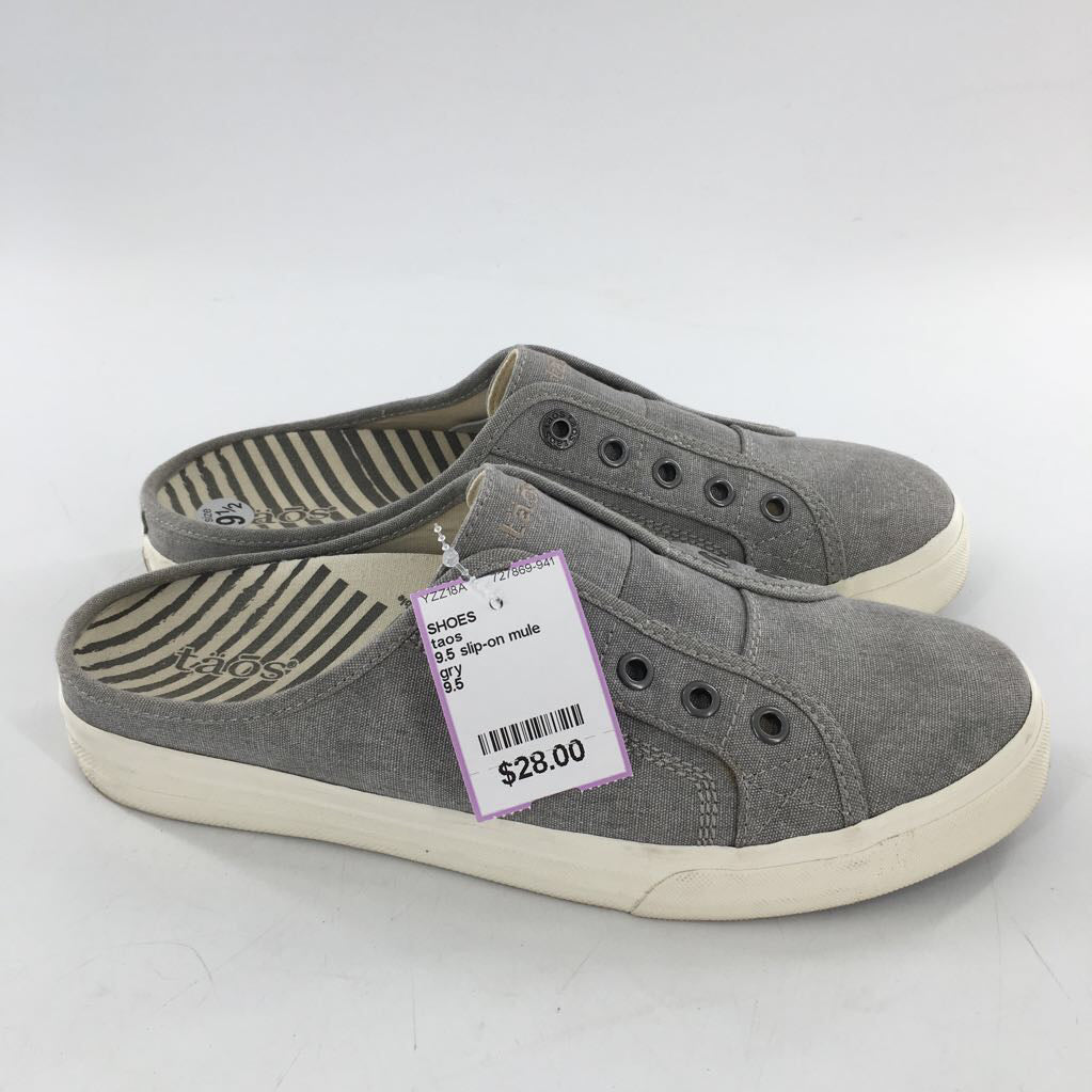 9.5 slip-on mule sneaker