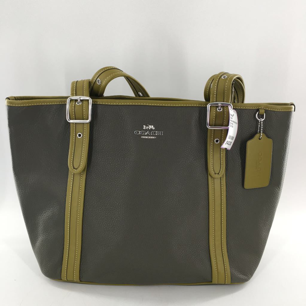 buckle strap top zip tote