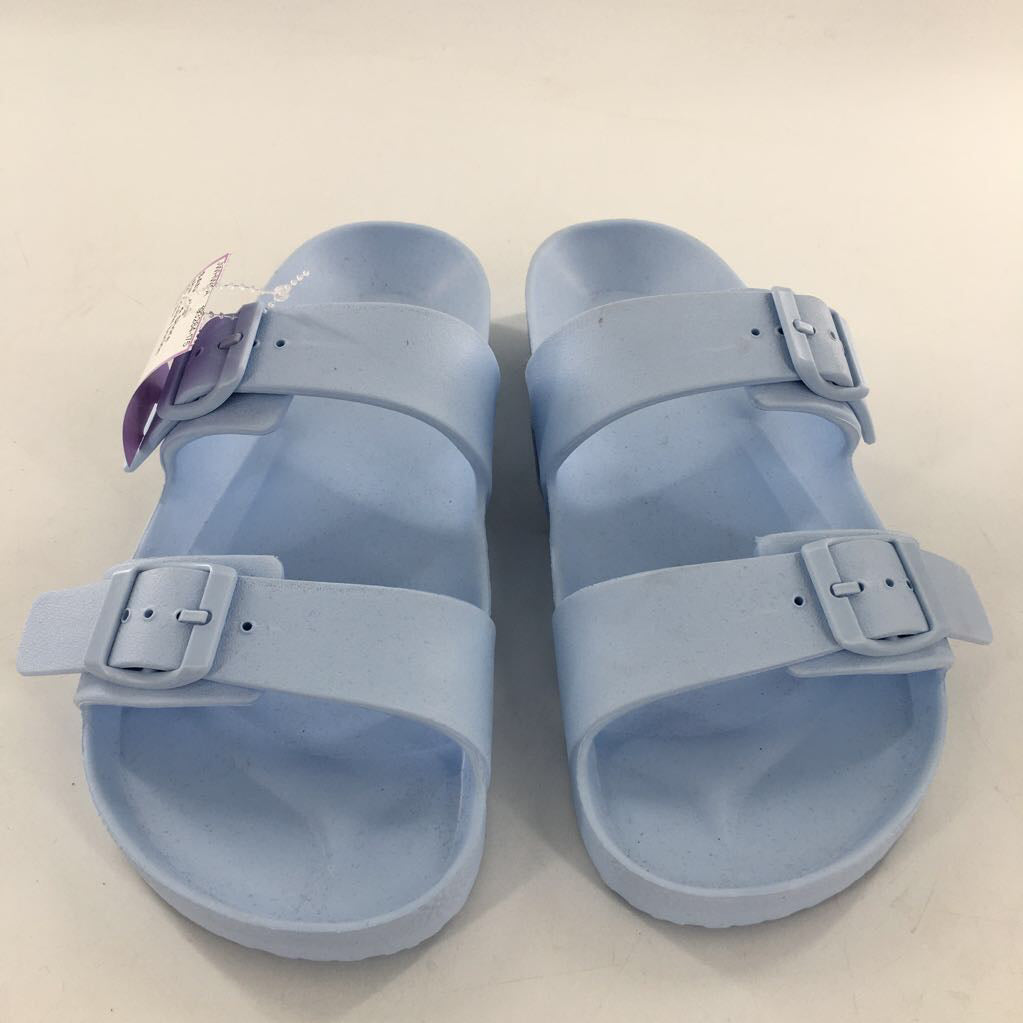 10 double buckle sandal
