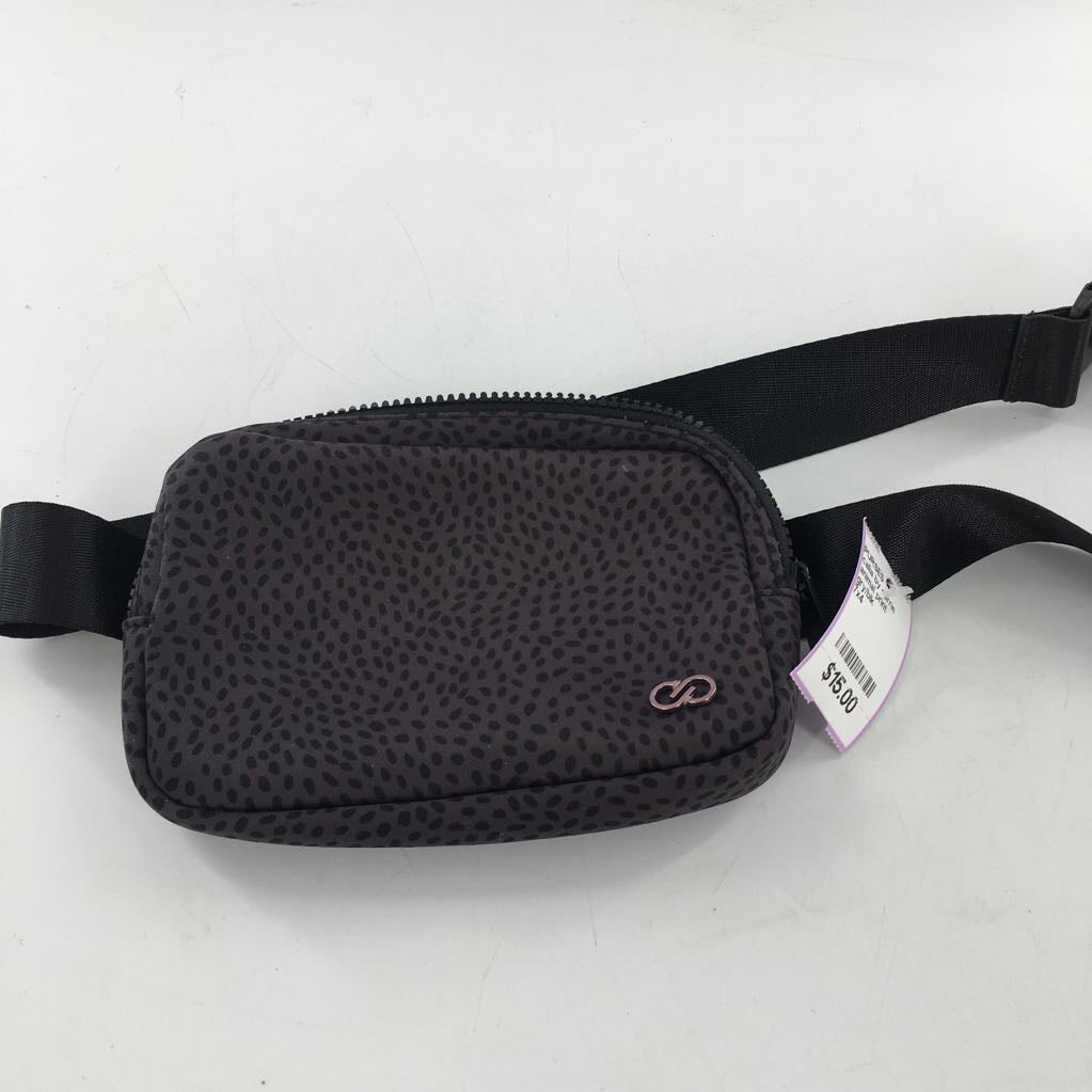animal print neoprene beltbag