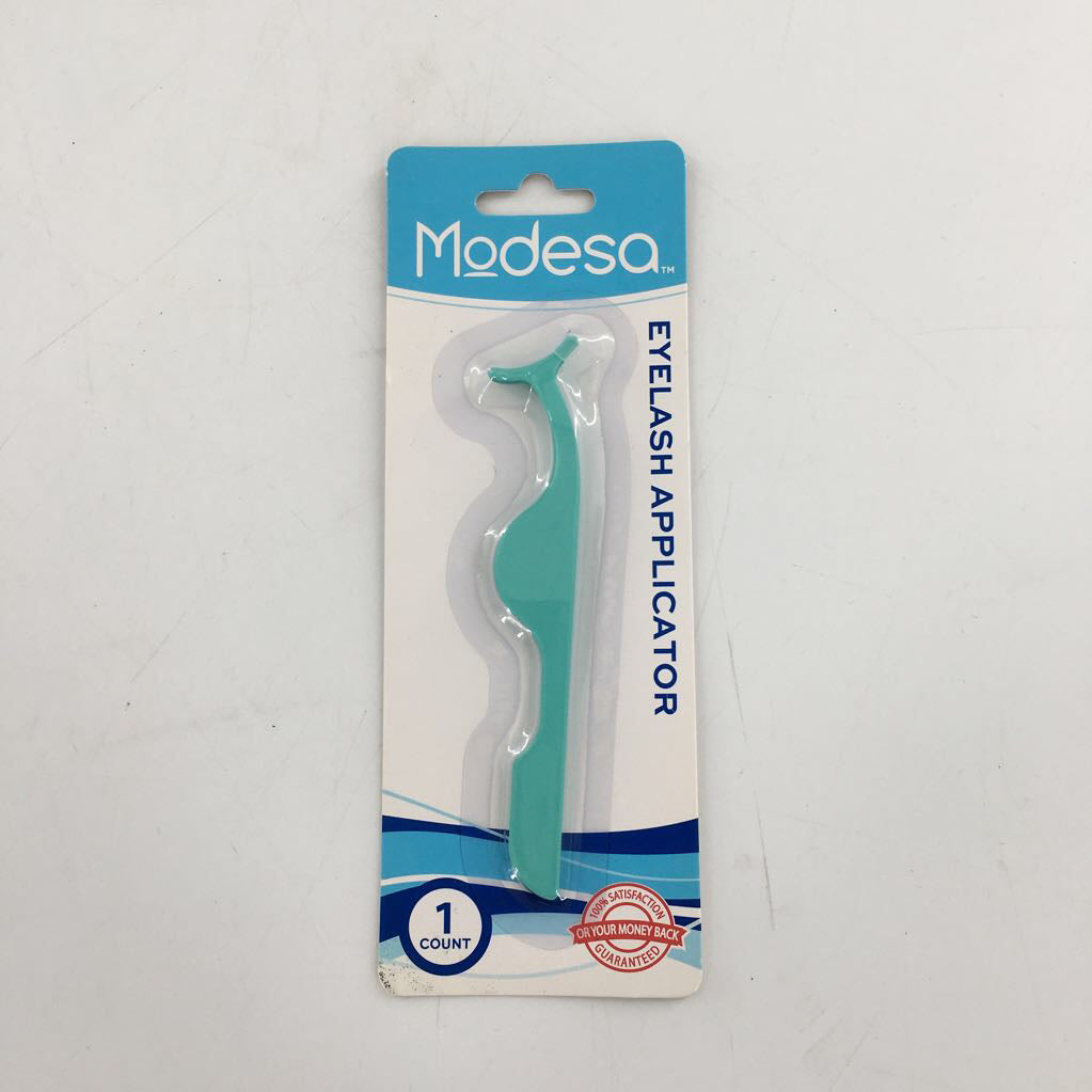 eyelash applicator