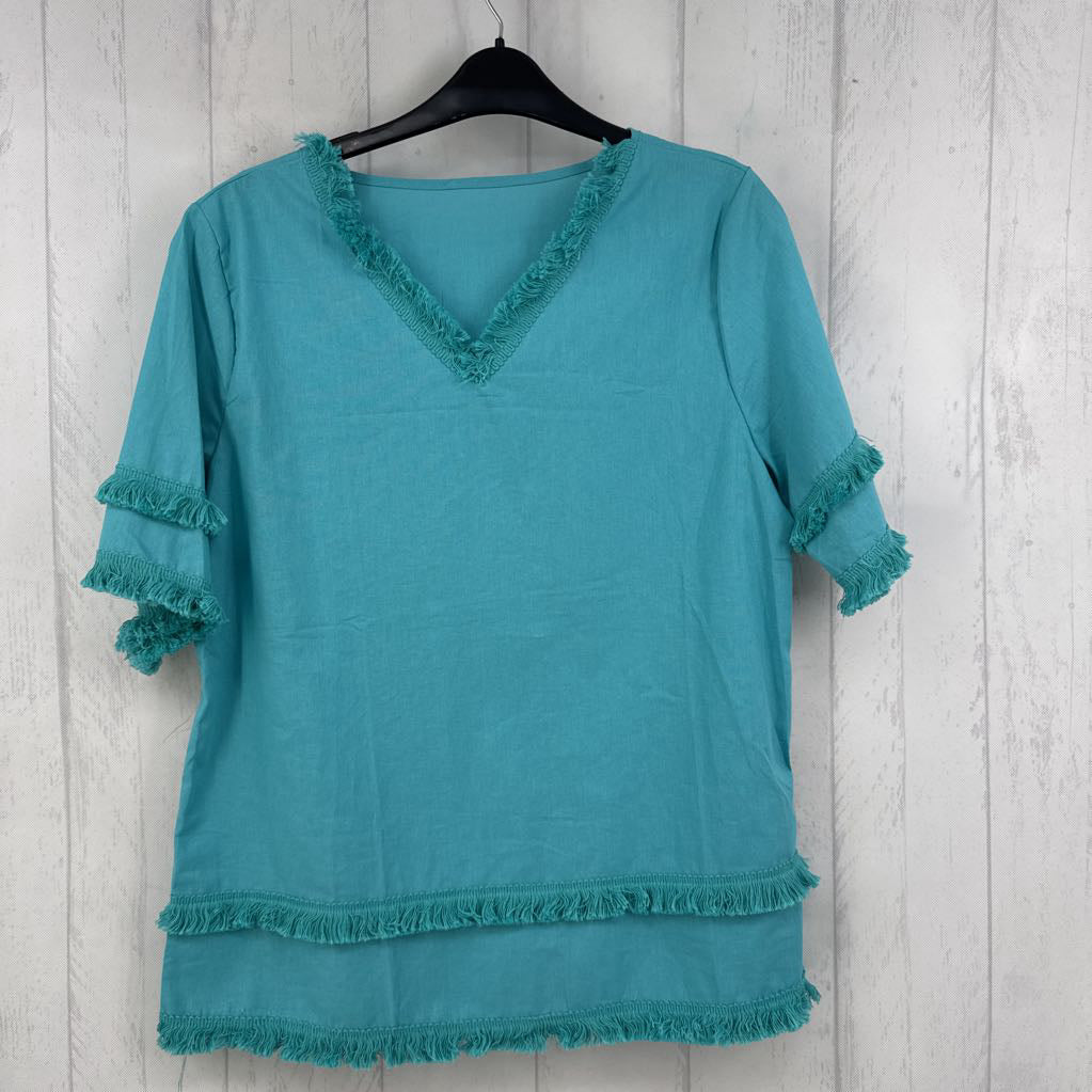 L v-neck fringe hem s/s top