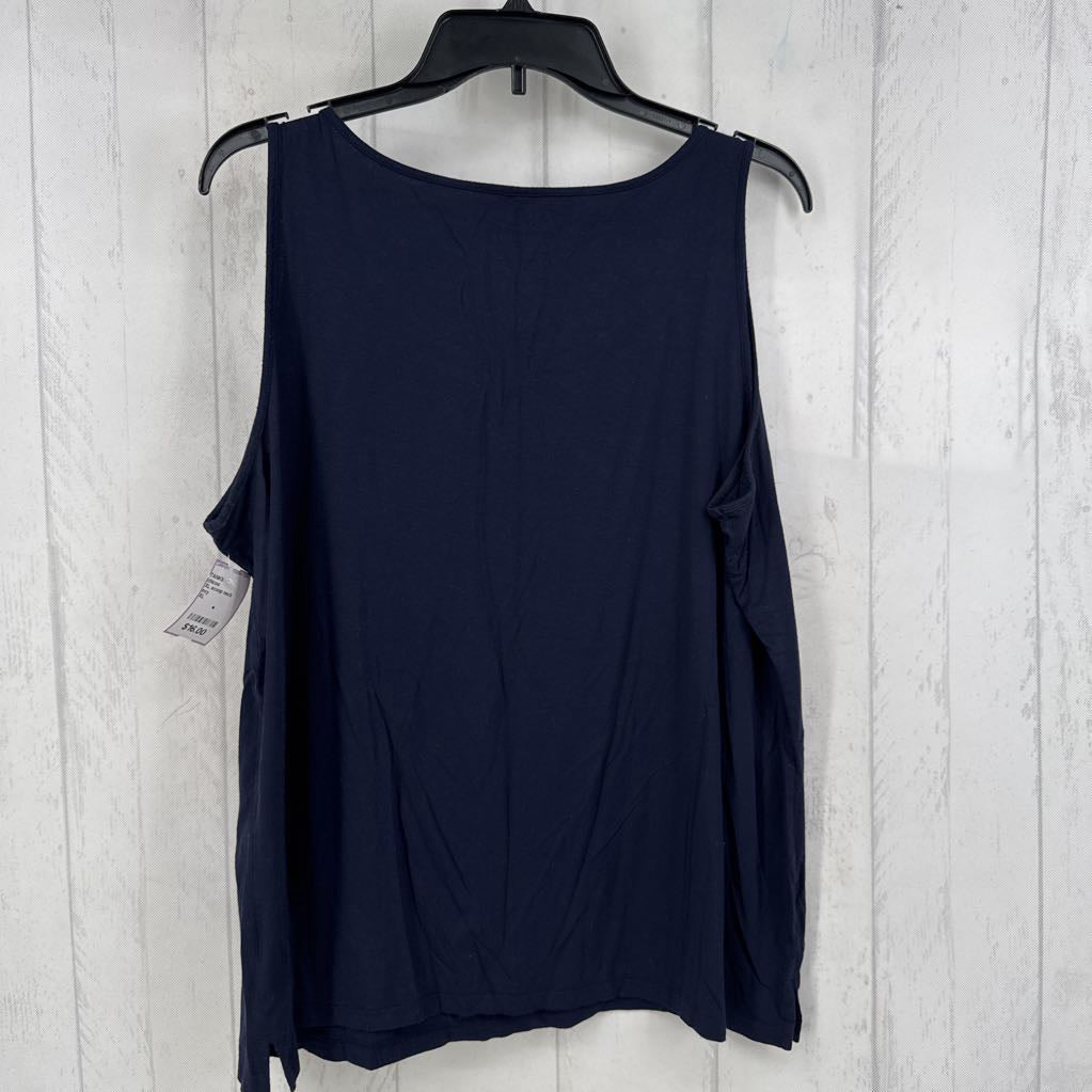 XL scoop neck tank