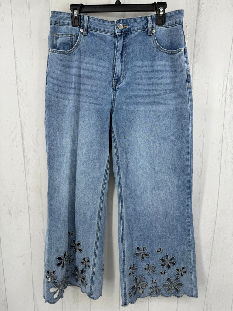 XL wide leg cutout jeans