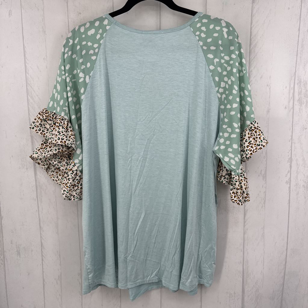 3XL animal print slv v-neck top