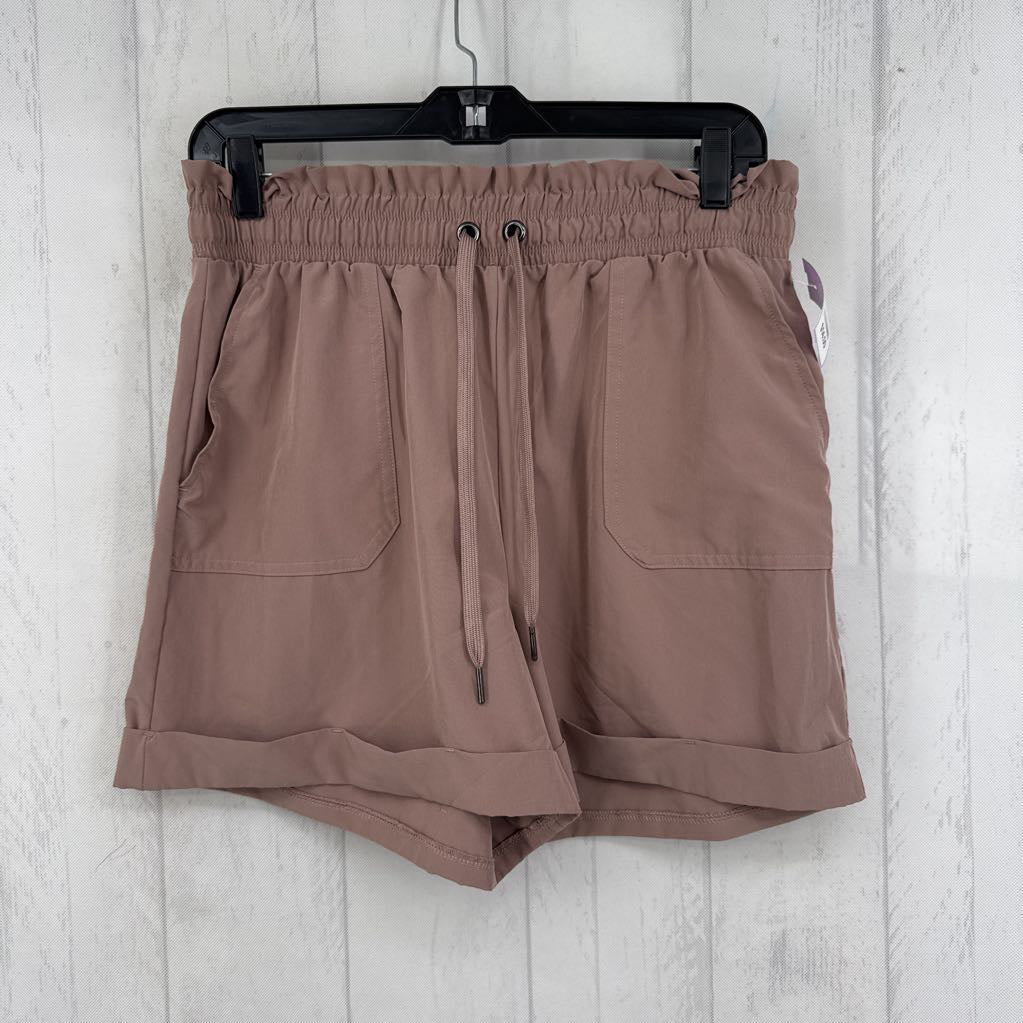 M pull-on shorts