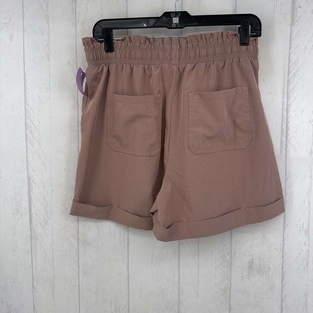 M pull-on shorts