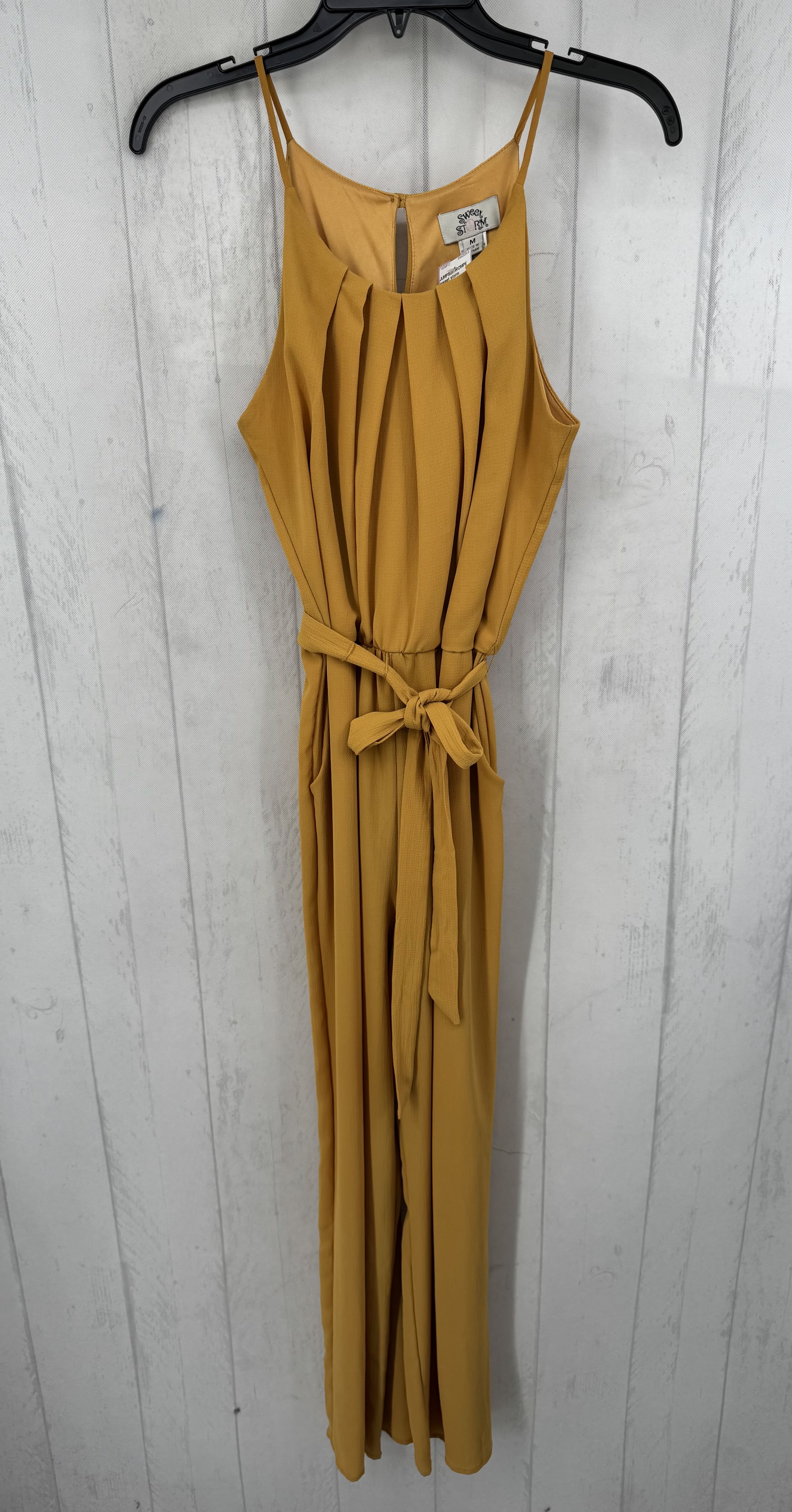 M pleated slvls belted jumpsuit