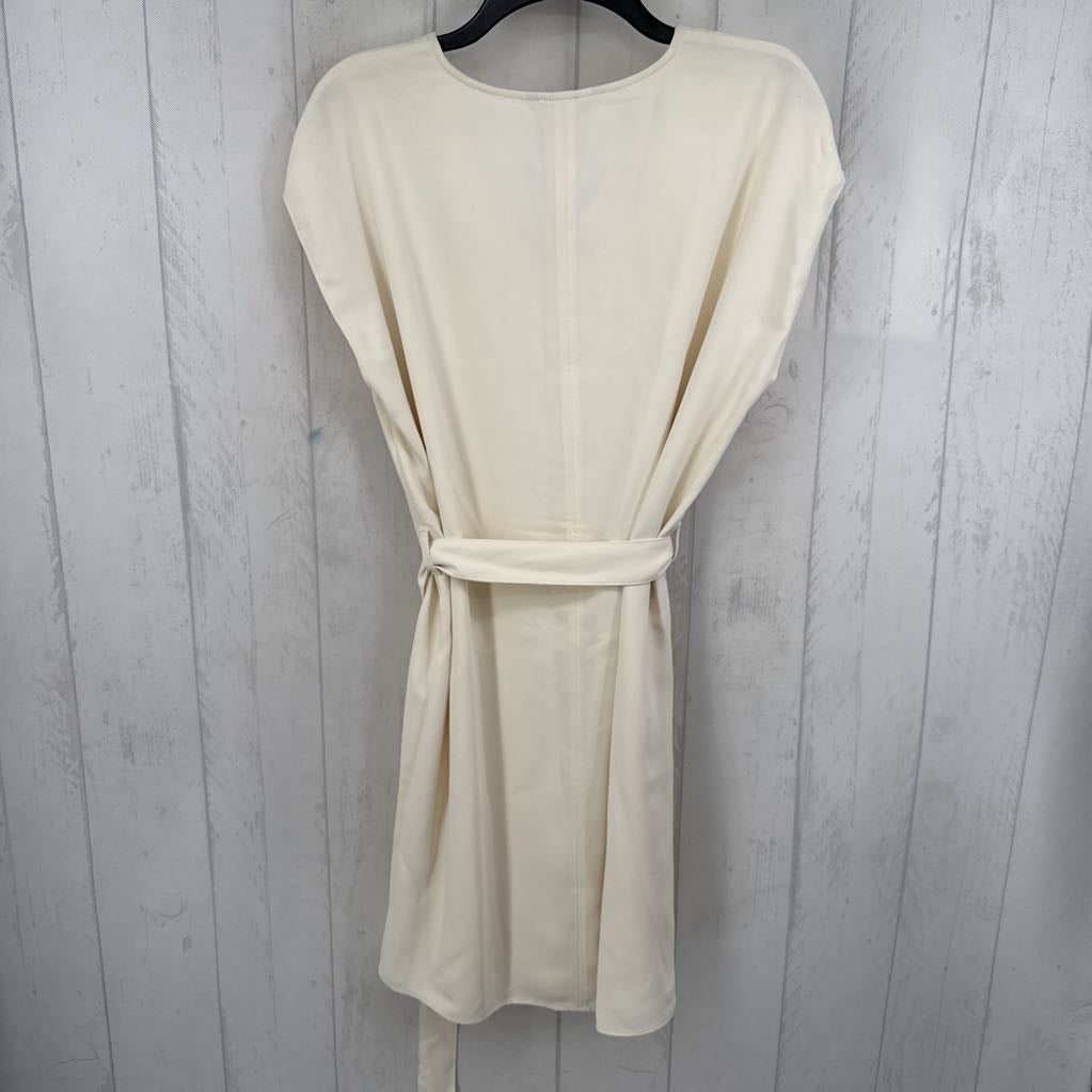 10 v-neck belted slvls dress