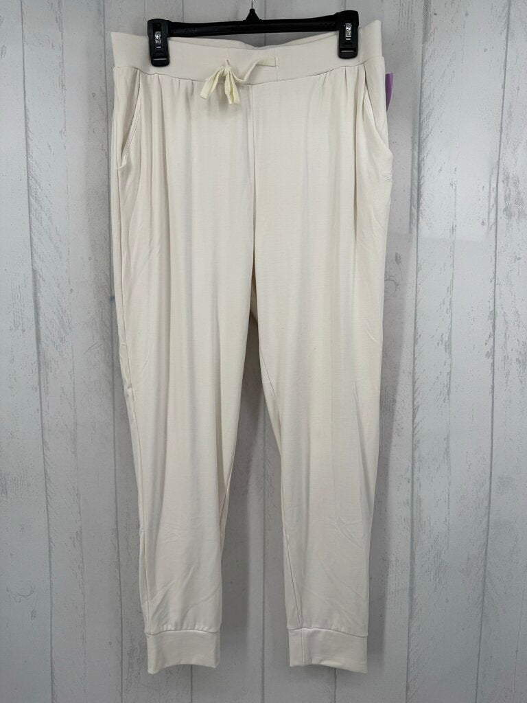 L pull-on joggers