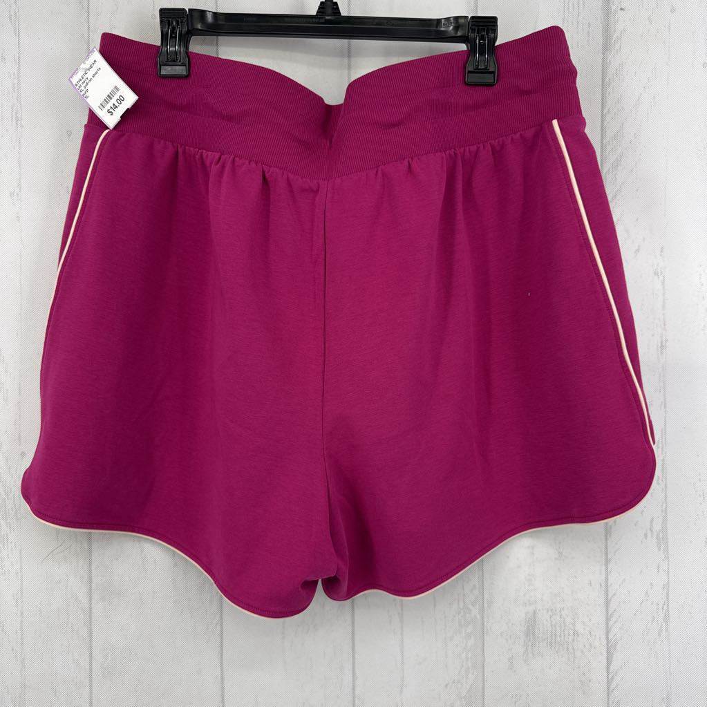 XL pull-on shorts