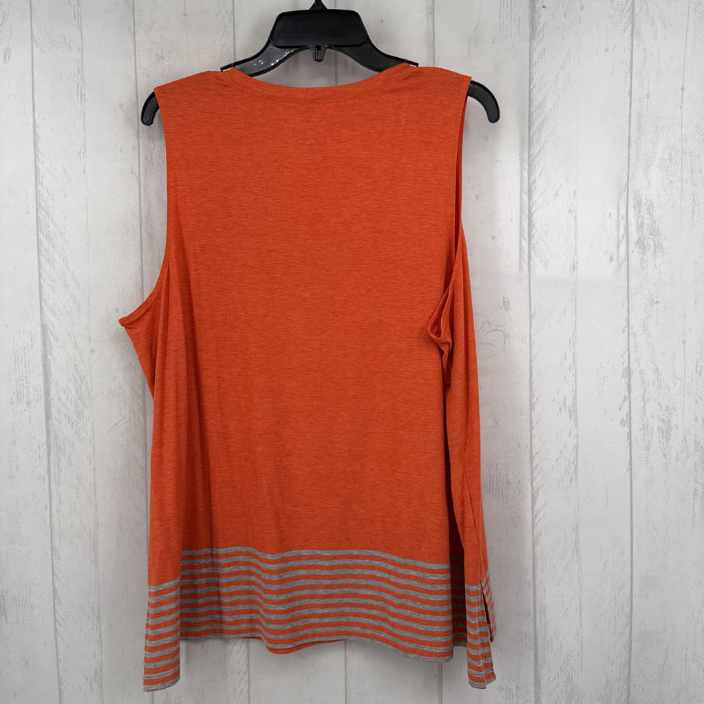 XL crewneck striped bottom tank