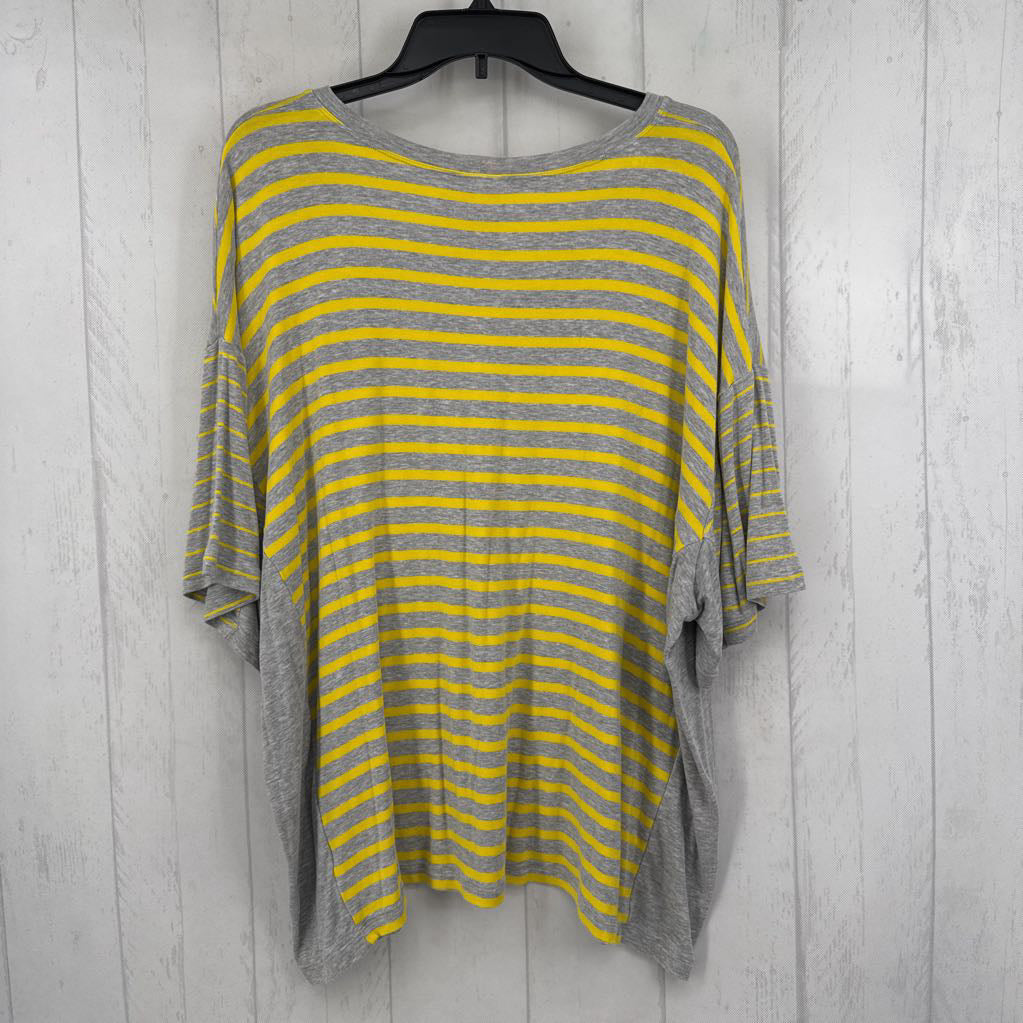 L striped drop shoulder tee