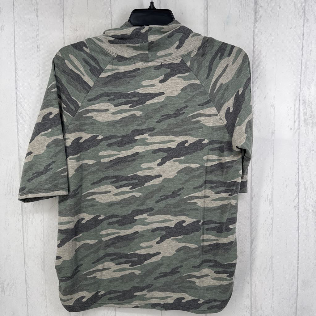 XL camo print hooded s/s top