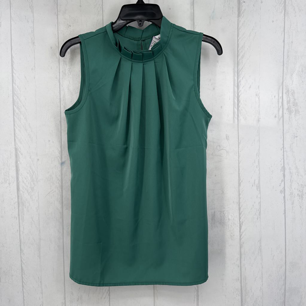 M pleated neck tank