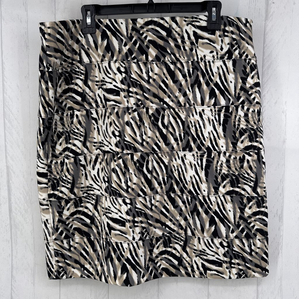 XL animal print knee length skirt