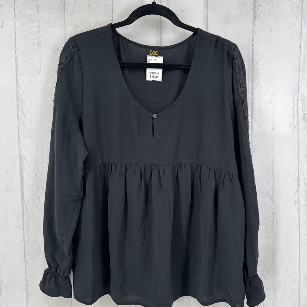 XL scoop neck l/s peplum top