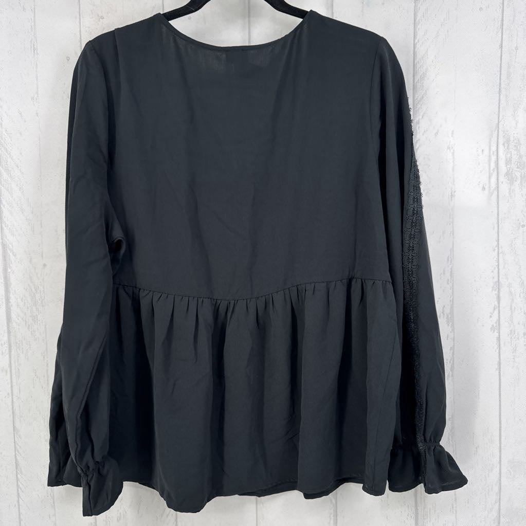 XL scoop neck l/s peplum top