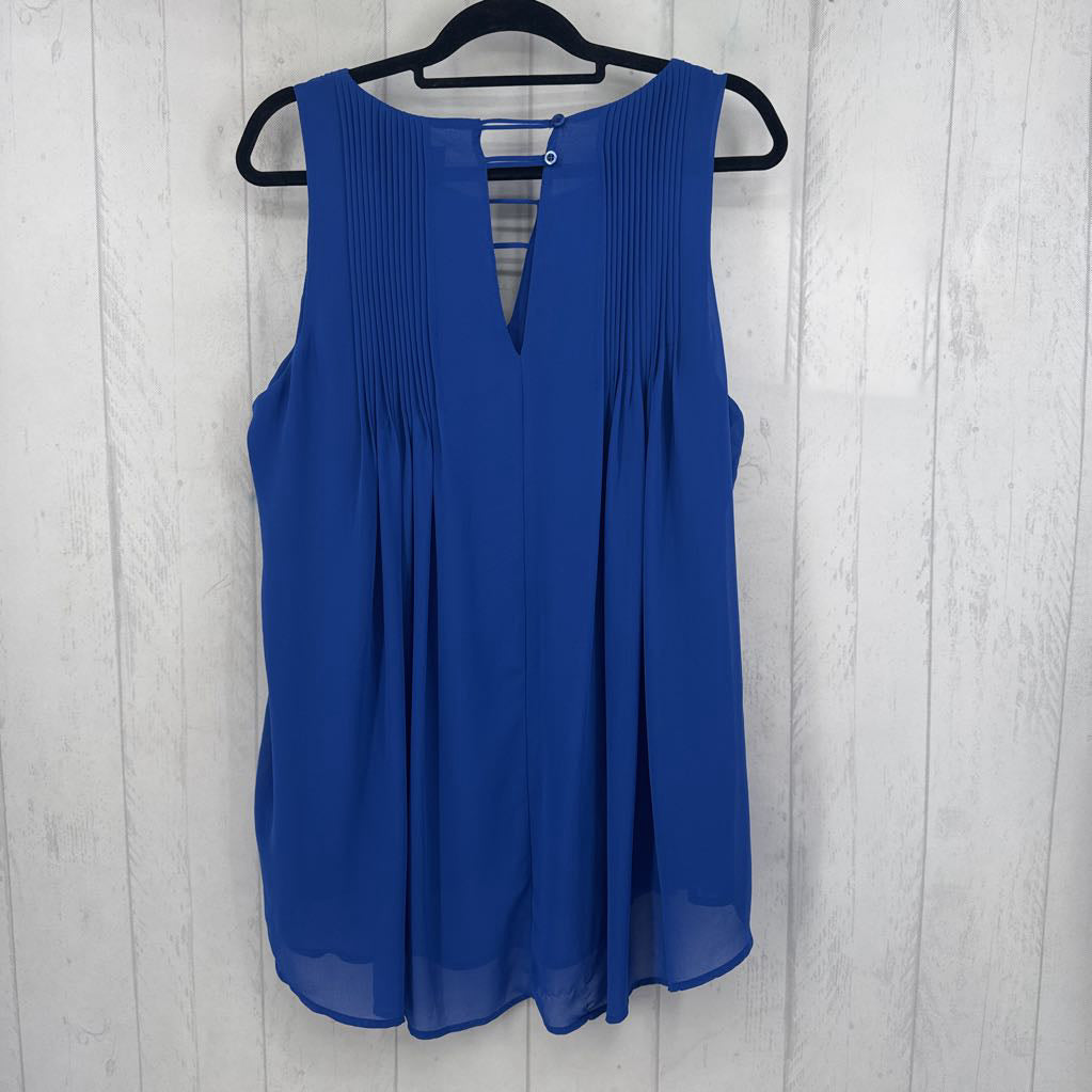 1X pleated notch neck tank