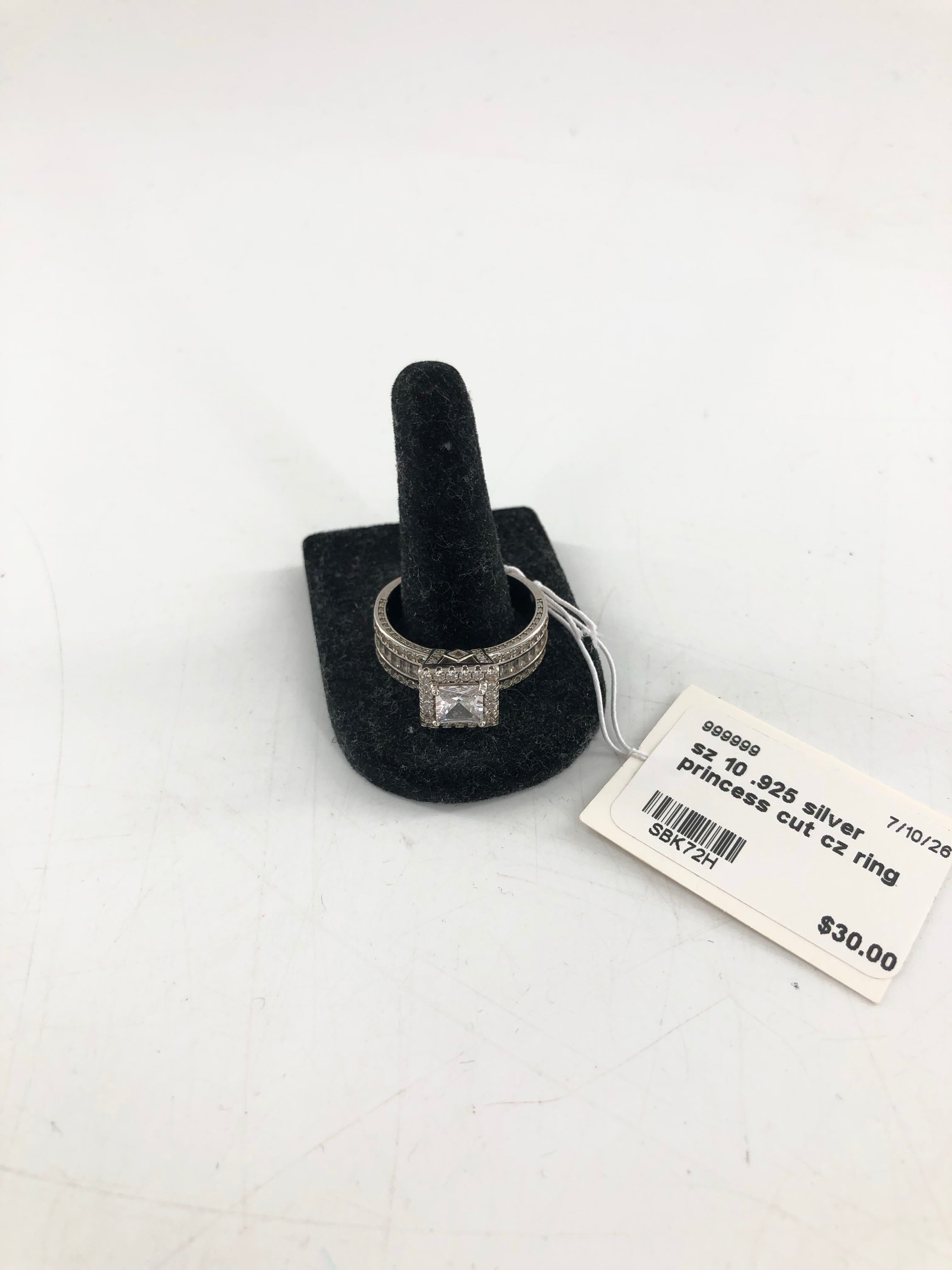 sz 10 .925 silver princess cut cz ring